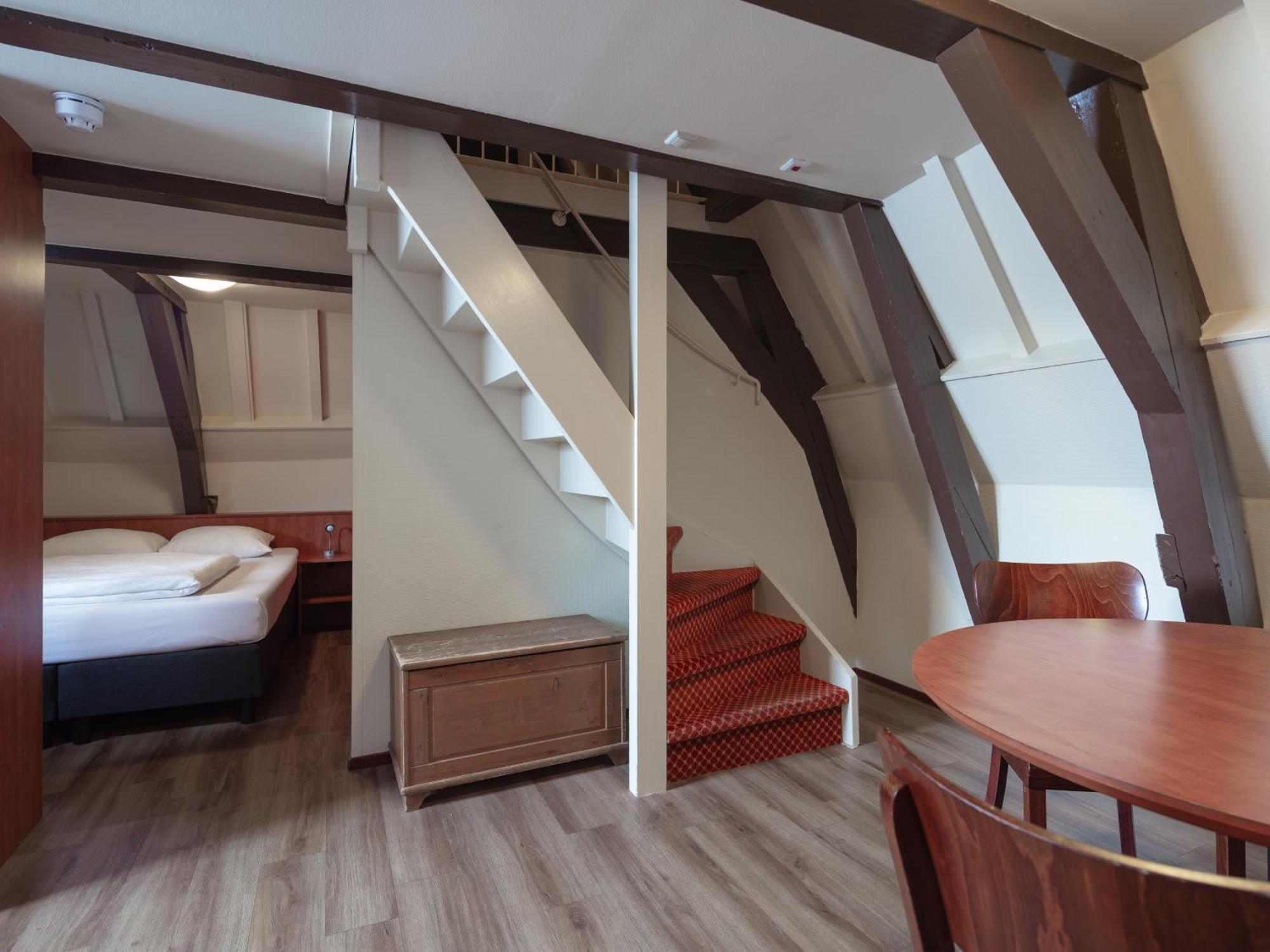Hotel A-train Ámsterdam